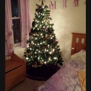 Artificial Christmas Tree  6.5 Foot Unlit Jackson Spruce